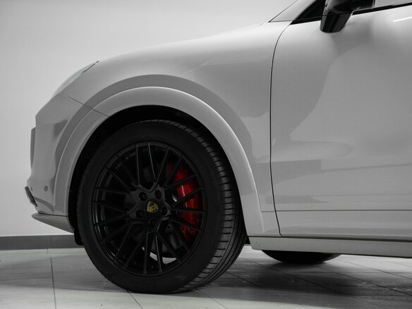 2021 Porsche Cayenne GTS Coupé III, серый, 11000000 рублей - вид 14