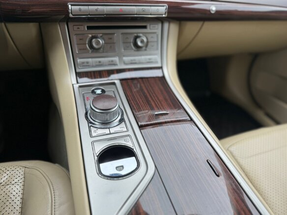 2010 Jaguar XF I, коричневый, 1200000 рублей - вид 13