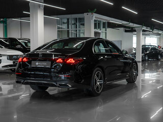2026 Mercedes-Benz E-Класс 300 VI (W214, S214), чёрный, 9000000 рублей, вид 5