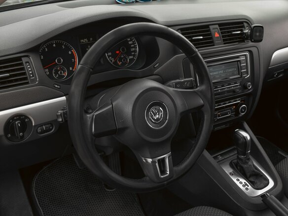 2012 Volkswagen Jetta VI, серебристый, 1150000 рублей - вид 8