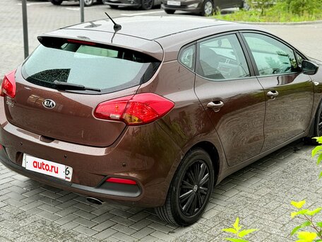 2013 Kia Ceed II, коричневый, 850000 рублей, вид 4