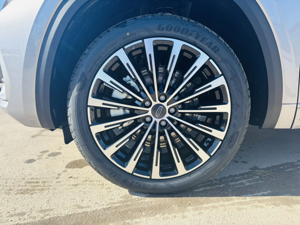 2026 Geely Monjaro I, серебристый, 4954990 рублей - вид 13