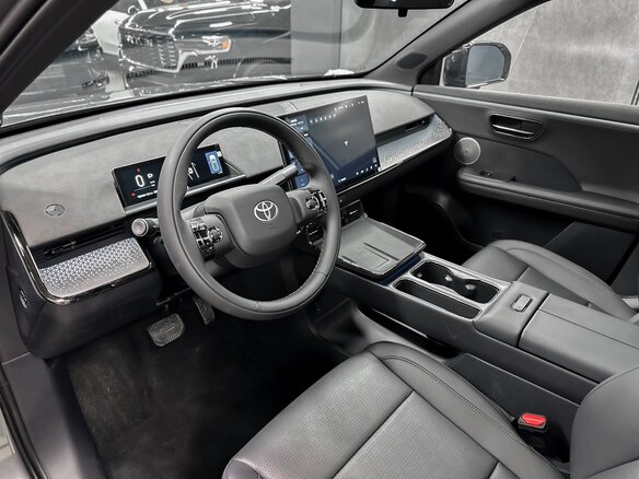 2026 Toyota bZ3X 58.3 kWh, серый, 2980000 рублей - вид 7
