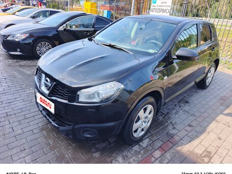 2013 Nissan Qashqai I Рестайлинг, чёрный, 850000 рублей, вид 1