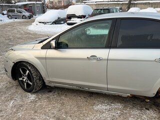 2008 Ford Focus II Рестайлинг, серебристый, 300000 рублей, вид 4
