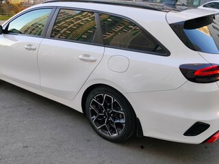 2021 Kia Ceed III Рестайлинг, белый, 2050000 рублей, вид 5