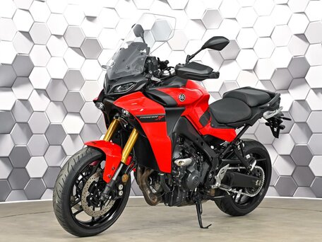 2022 Yamaha Tracer 9, красный, 1499000 рублей, вид 2