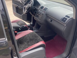 2012 Volkswagen Touran I Рестайлинг 2, чёрный, 1099000 рублей, вид 5