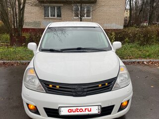 2012 Nissan Tiida I, белый, 750000 рублей, вид 2