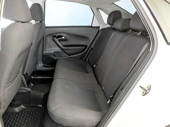 2018 Volkswagen Polo V Рестайлинг, белый, 985000 рублей - вид 11