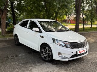 2014 Kia Rio 6-speed III, белый, 399000 рублей, вид 3