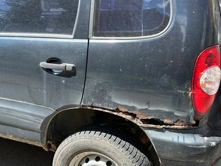 2006 Chevrolet Niva I, чёрный, 130000 рублей, вид 4