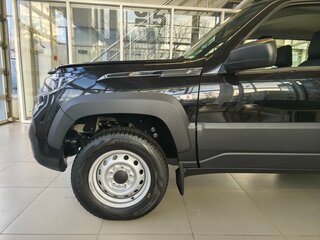 2026 Lada (ВАЗ) Niva Travel I Рестайлинг, чёрный, 1419000 рублей, вид 3