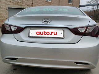 2010 Hyundai Sonata VI (YF), серебристый, 1150000 рублей, вид 3