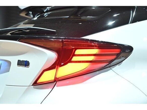 2023 Toyota C-HR I Рестайлинг, белый - вид 14