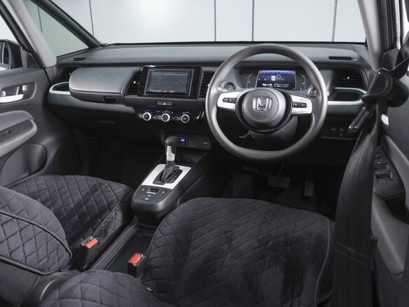 2021 Honda Fit IV, серебристый, 1260000 рублей - вид 5