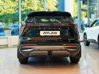 2026 Geely Atlas II, чёрный, 4114990 рублей, вид 4