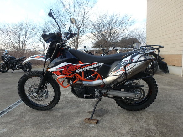 2017 KTM 690 Enduro R, чёрный - вид 8