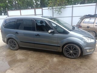 2014 Ford Galaxy II Рестайлинг, серый, 750000 рублей, вид 3