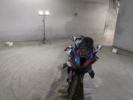 2023 BMW M 1000 RR, чёрный, 3154000 рублей, вид 4