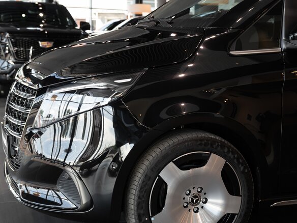 2026 Mercedes-Benz V-Класс Extra Long 300 d экстра длинный III (W447) Рестайлинг 2, чёрный, 14500000 рублей - вид 5