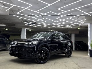2026 Volkswagen Tiguan L Pro III (China Market), чёрный, 4800000 рублей, вид 3