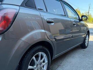 2009 Kia Rio II Рестайлинг, серый, 650000 рублей, вид 5