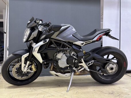 2017 MV Agusta Dragster 800, серый, 850000 рублей, вид 1