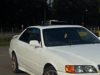 2001 Toyota Chaser VI (X100) Рестайлинг, белый, 1300000 рублей, вид 1