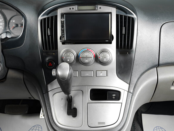 2008 Hyundai Grand Starex I, серый, 1079000 рублей - вид 13