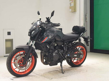 2021 Yamaha MT-07 (FZ-07), серый, 820000 рублей, вид 4