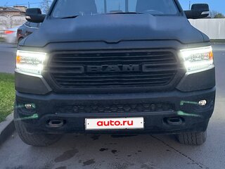 2019 Ram 1500 Crew Cab eTorque V, чёрный, 4800000 рублей, вид 3