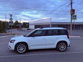 2017 Skoda Yeti I Рестайлинг, белый, 2050000 рублей, вид 4