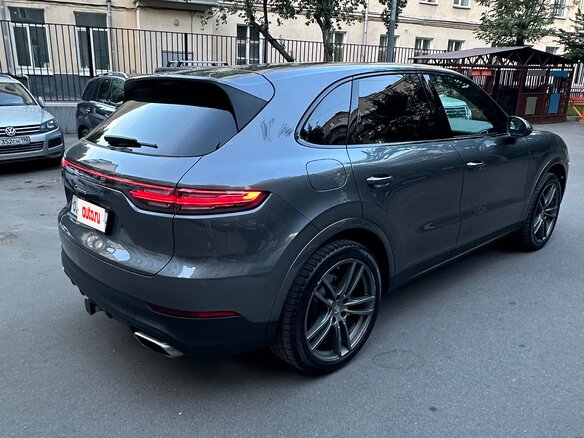 2019 Porsche Cayenne III, серый, 5800000 рублей - вид 6