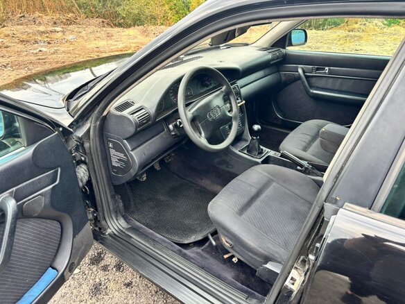 1995 Audi A6 I (C4), чёрный, 370000 рублей - вид 10