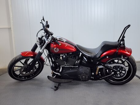 2013 Harley-Davidson Breakout, красный, 1299000 рублей, вид 5