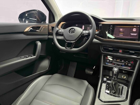 2023 Volkswagen Tharu I, серый, 1890000 рублей - вид 7