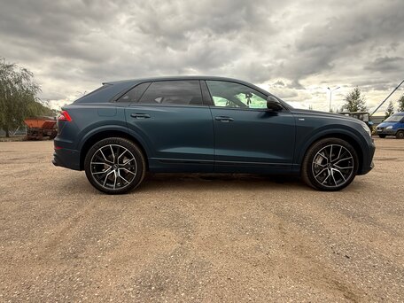 2021 Audi Q8 45 TDI I (4M), синий, 9348000 рублей, вид 2