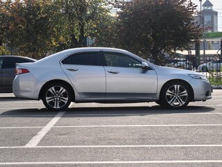 2011 Honda Accord VIII Рестайлинг, серебристый, 899000 рублей, вид 4