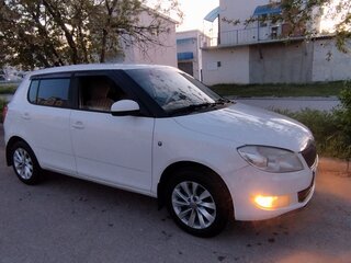 2012 Skoda Fabia II Рестайлинг, белый, 585000 рублей, вид 1