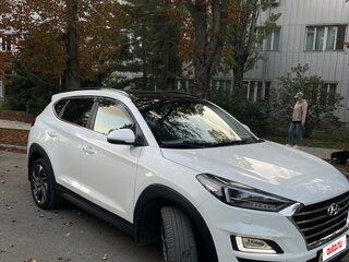 2018 Hyundai Tucson III Рестайлинг, белый, 2550000 рублей, вид 3