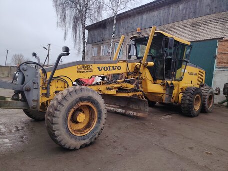 2005 Volvo Автогрейдеры, жёлтый, 4500000 рублей, вид 1