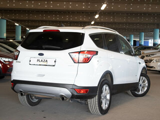 2017 Ford Kuga II Рестайлинг, белый, 1419000 рублей, вид 3