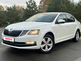 2017 Skoda Octavia III (A7) Рестайлинг, белый, 1600000 рублей, вид 2