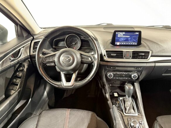 2018 Mazda 3 III (BM) Рестайлинг, белый, 1510000 рублей - вид 8
