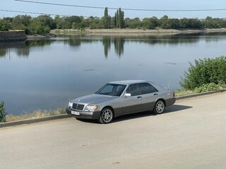 1993 Mercedes-Benz S-Класс 320 III (W140), серебристый, 940000 рублей, вид 3