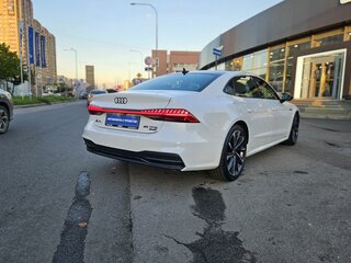 2022 Audi A7 L 45 TFSI II (4K), белый, 4840000 рублей, вид 4