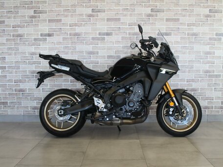 2024 Yamaha MT-09 Tracer (FJ-09), чёрный, 1325000 рублей, вид 1