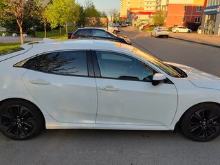 2019 Honda Civic X Рестайлинг, белый, 1800000 рублей, вид 4