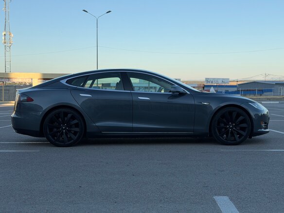 2012 Tesla Model S P85 I, серый - вид 3